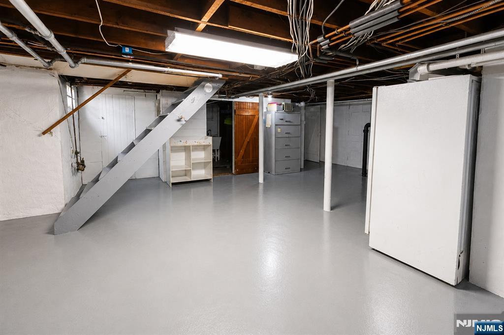 property viewer photo 16
