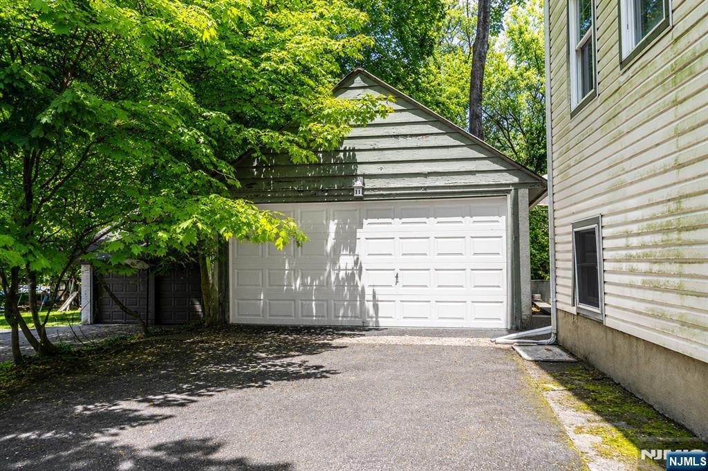 property viewer photo 18
