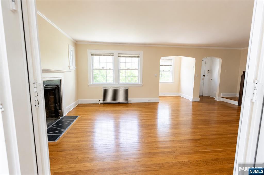 property viewer photo 3