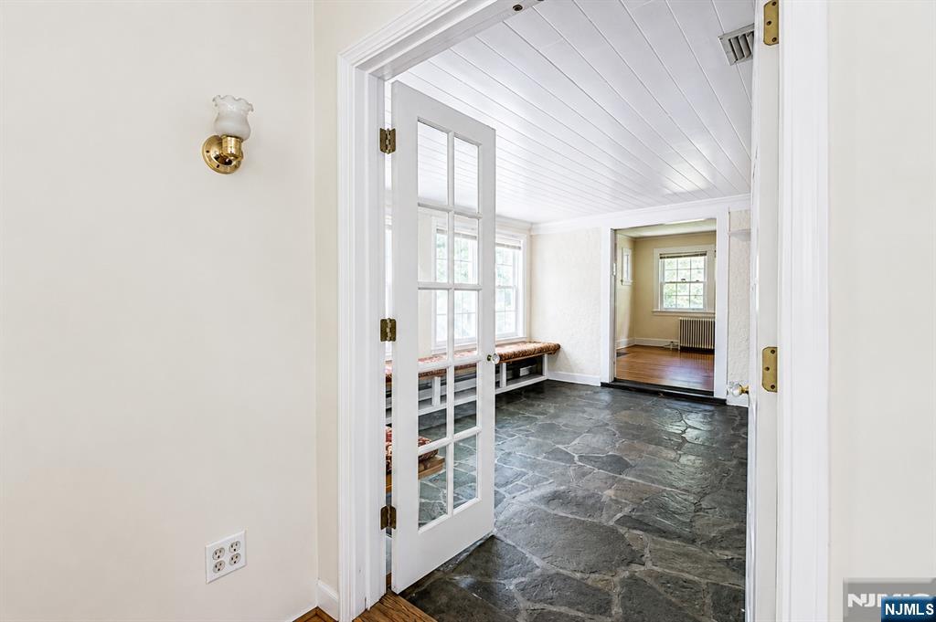 property viewer photo 8