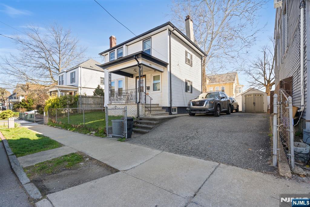 main property photo 23