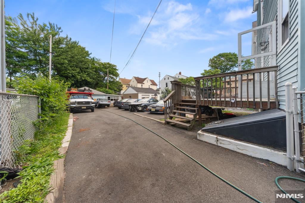main property photo 44