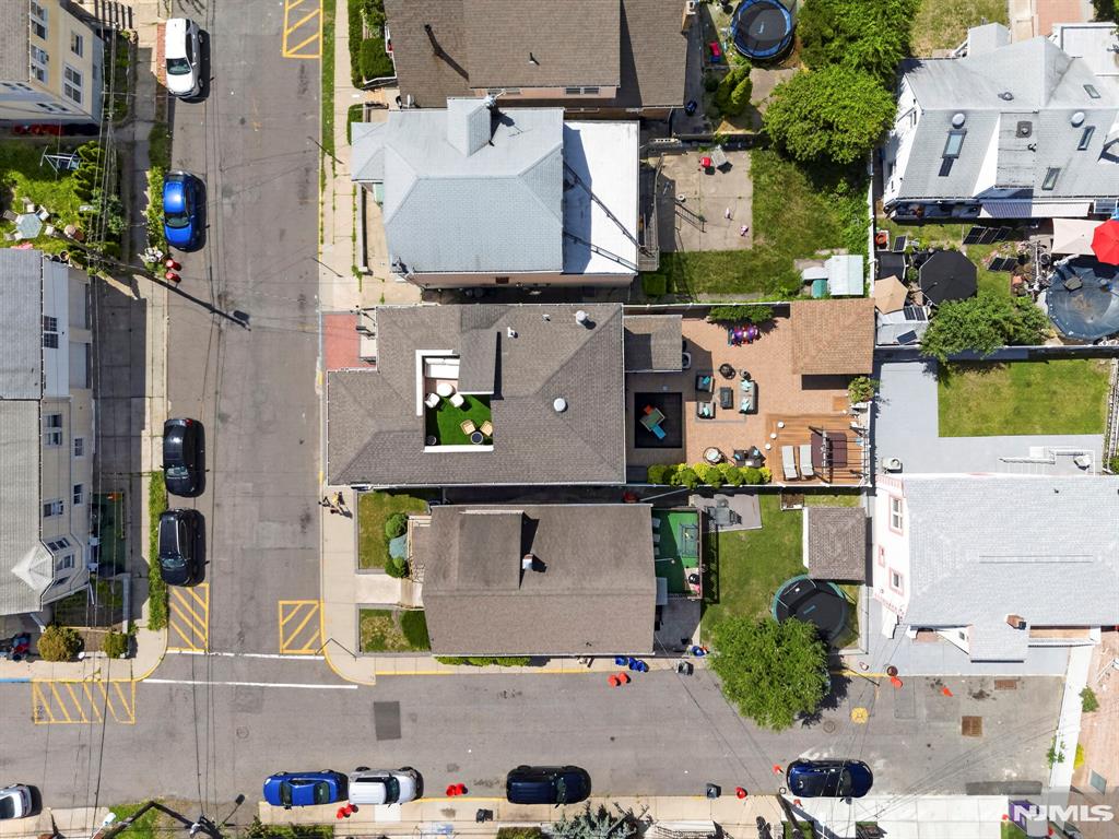 main property photo 47