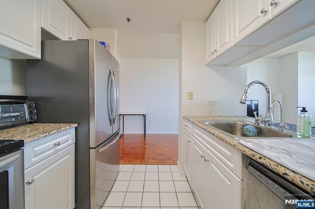 property viewer photo 6