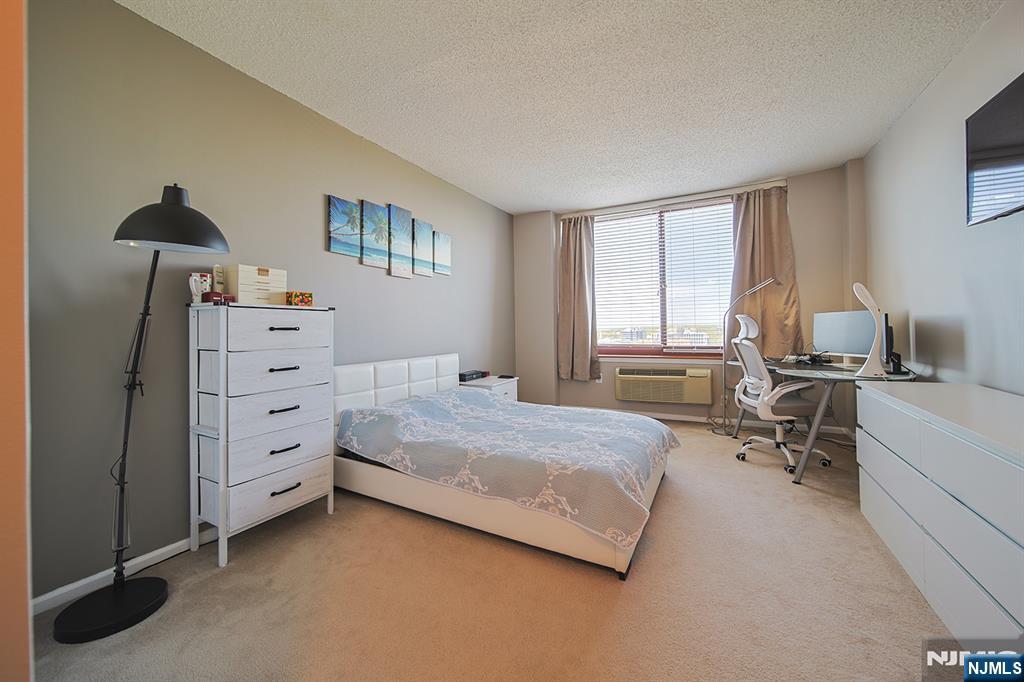 property viewer photo 7