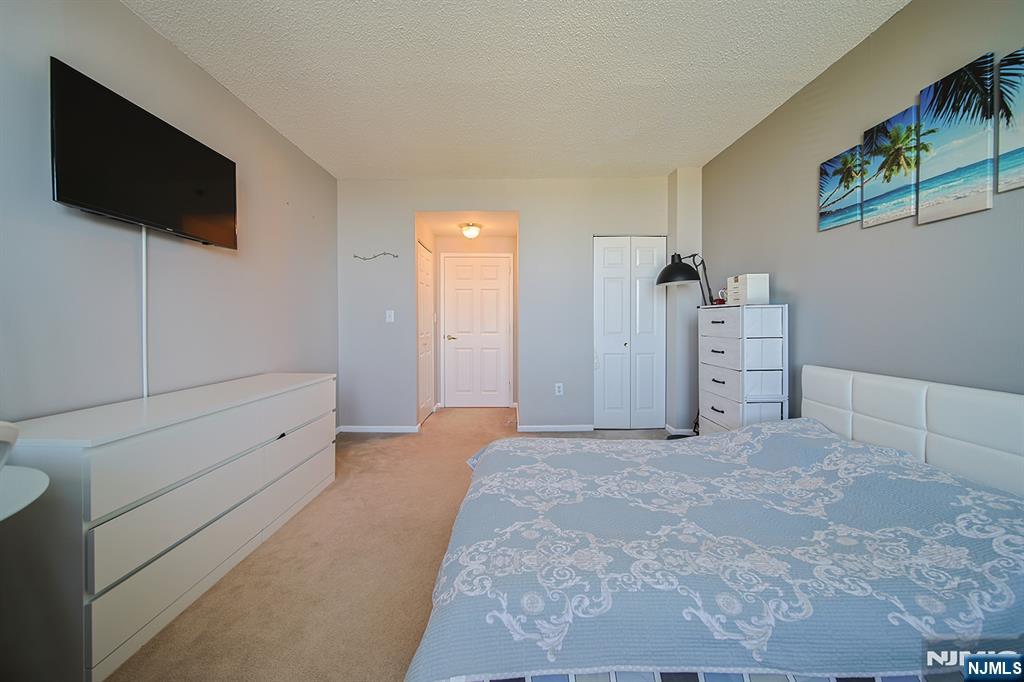property viewer photo 8