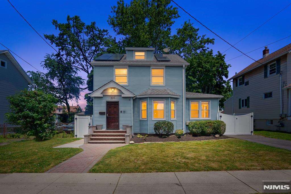 main property photo 4