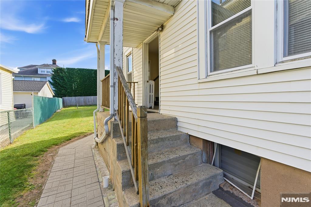main property photo 15