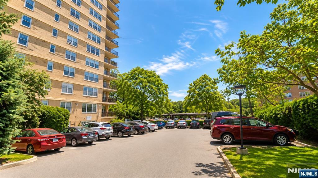 main property photo 28