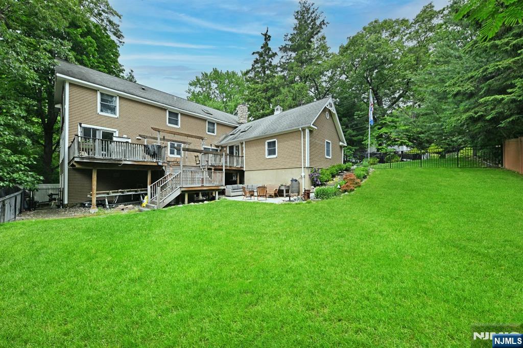 main property photo 42