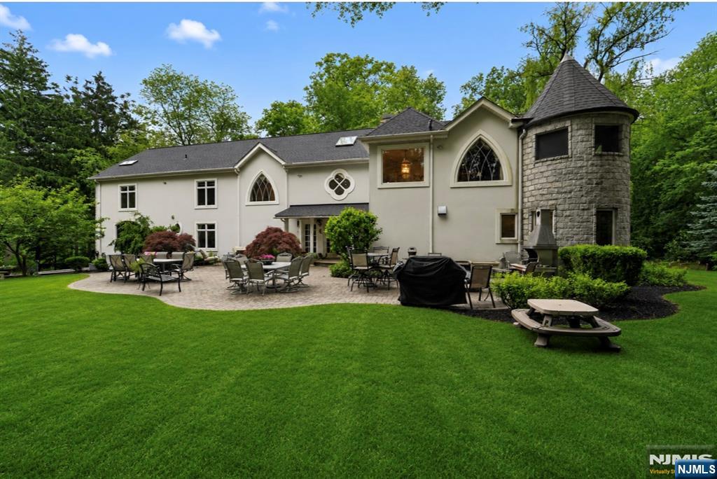 main property photo 47