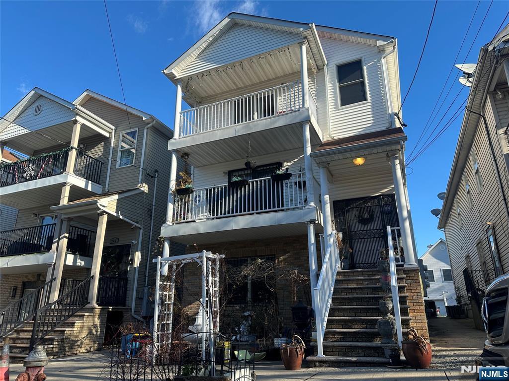 main property photo 12
