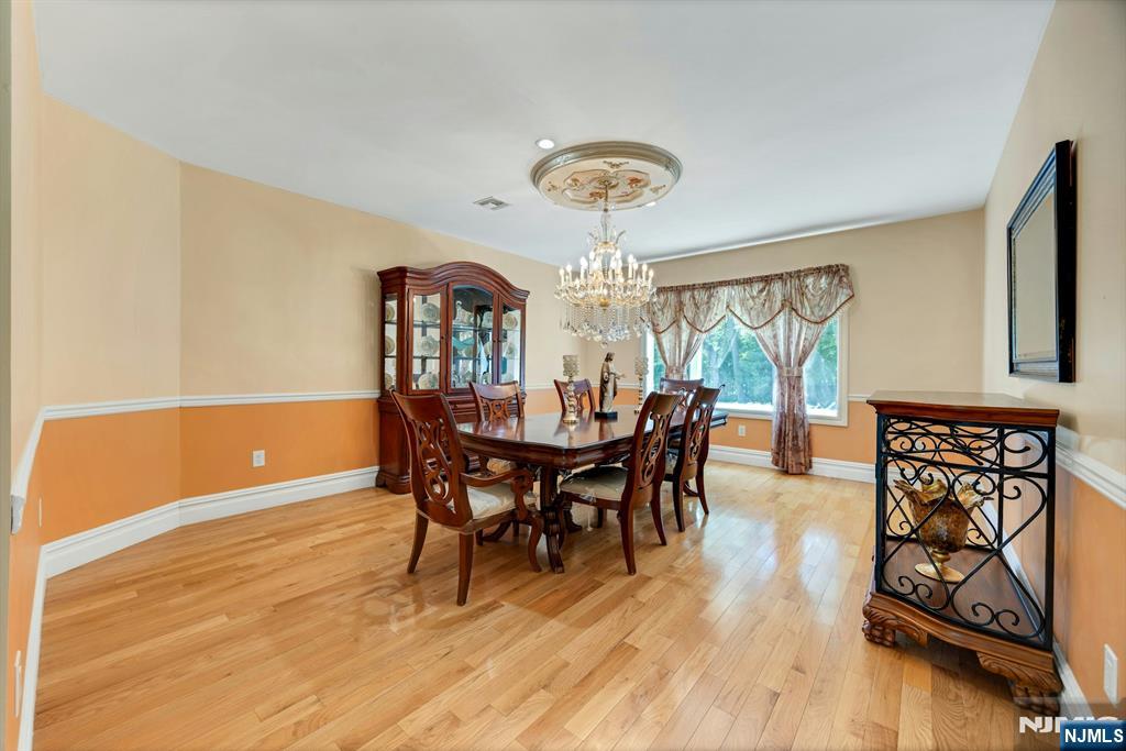 property viewer photo 11