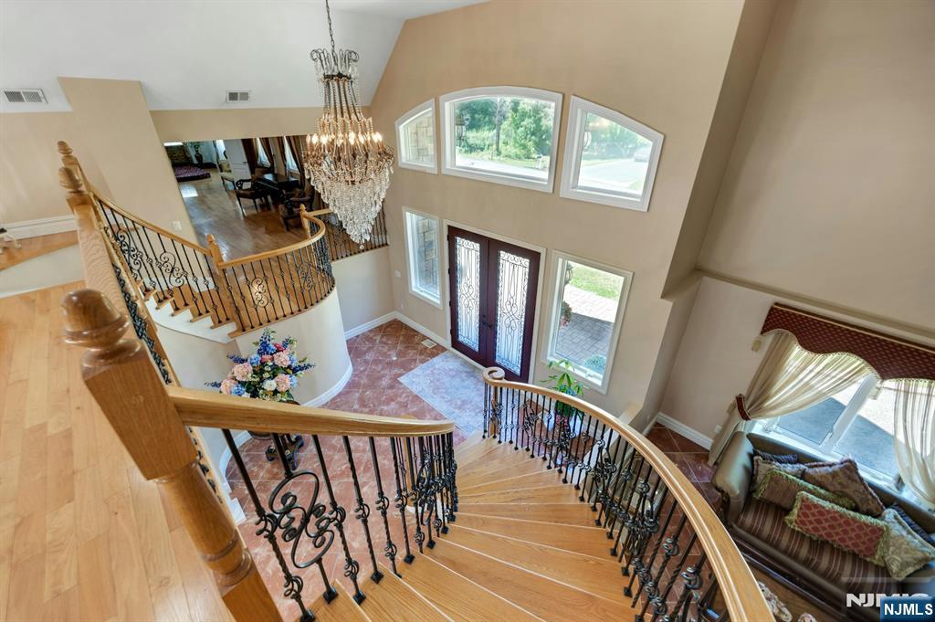 property viewer photo 22