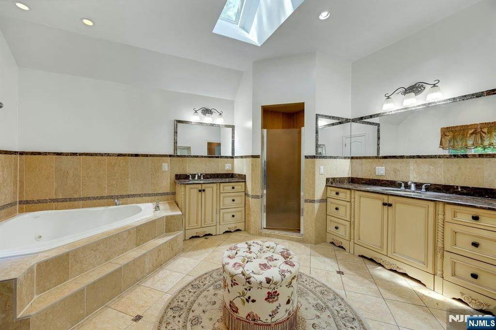 property viewer photo 29
