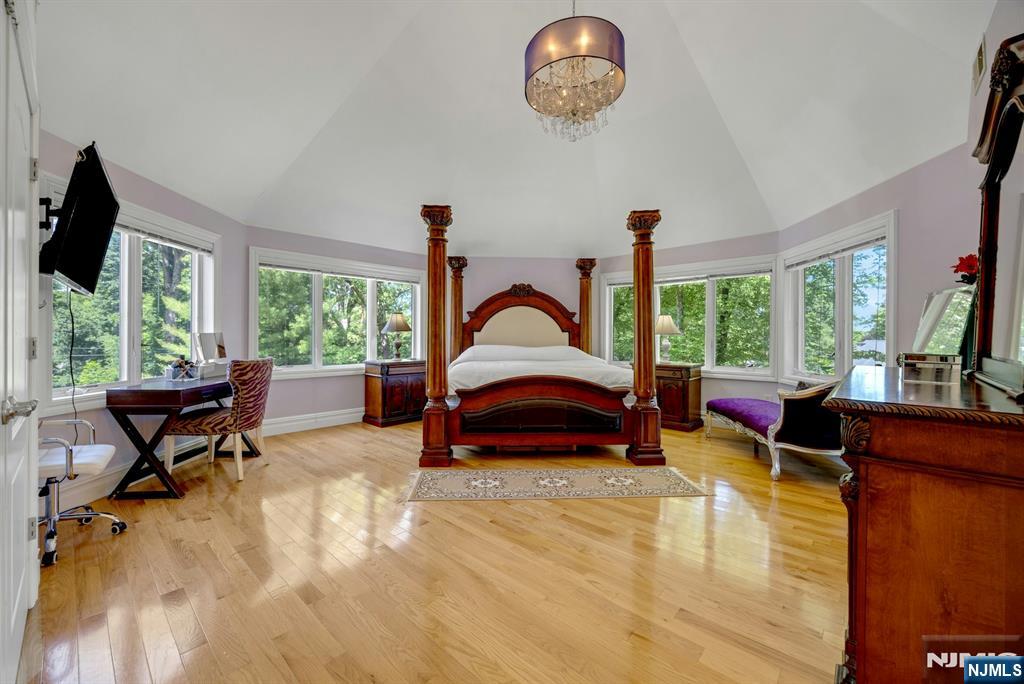 property viewer photo 34