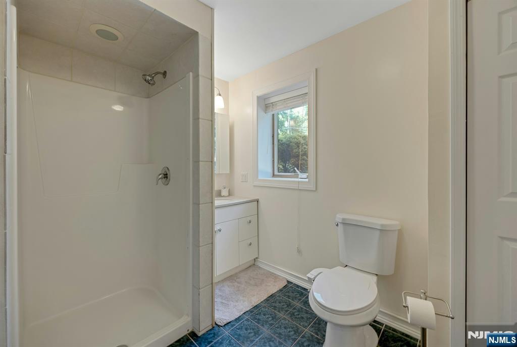 property viewer photo 39