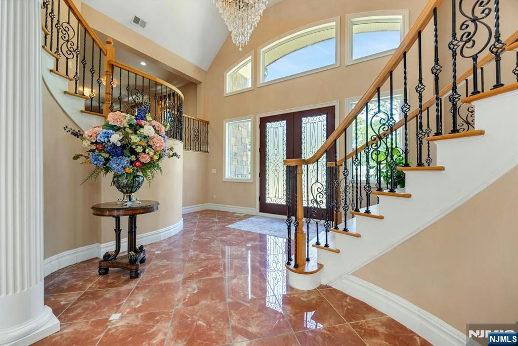property viewer photo 4