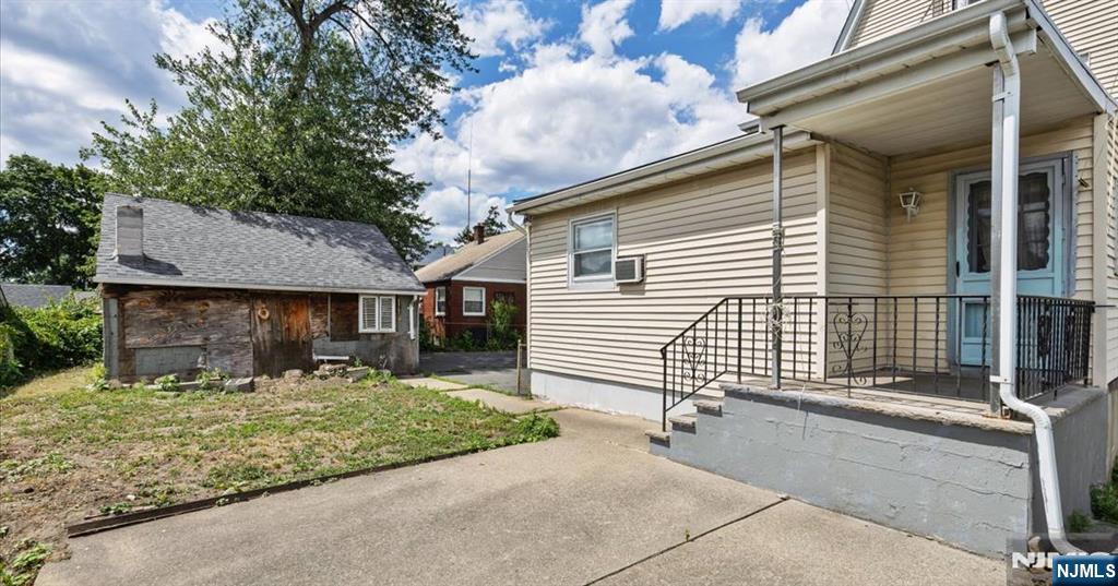 main property photo 20