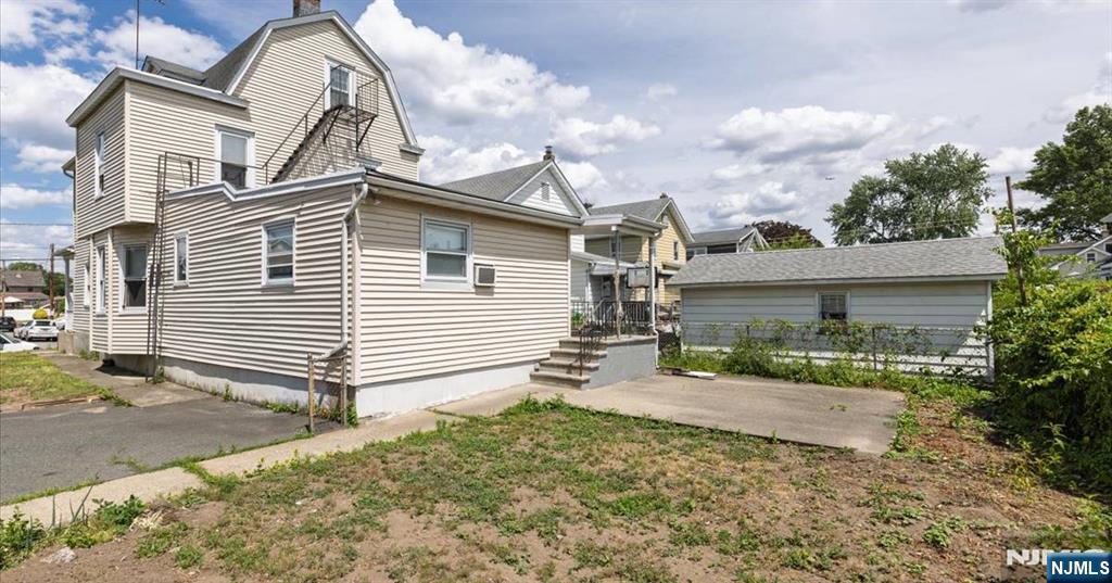 main property photo 21