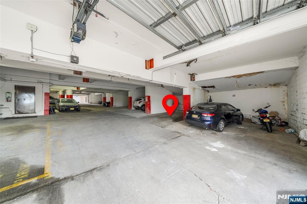 main property photo 13