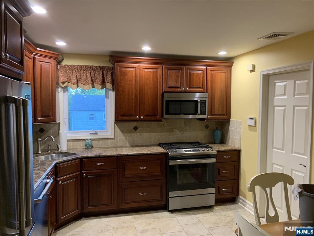 property viewer photo 10
