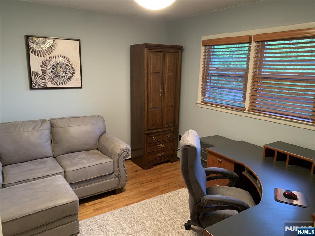 property viewer photo 12