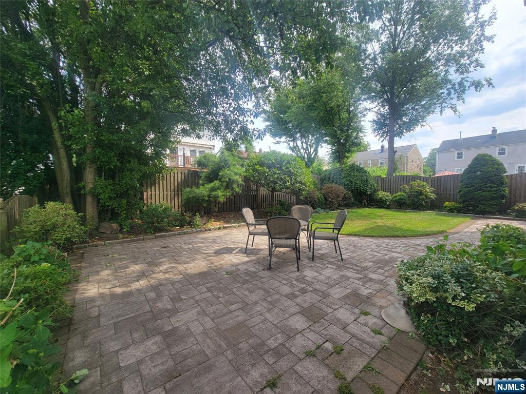property viewer photo 4
