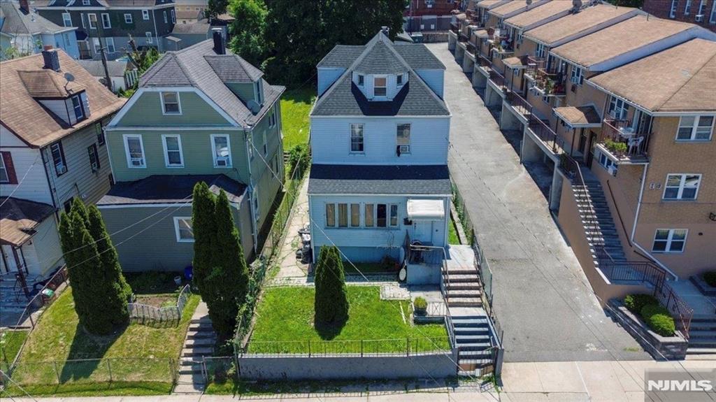 main property photo 3