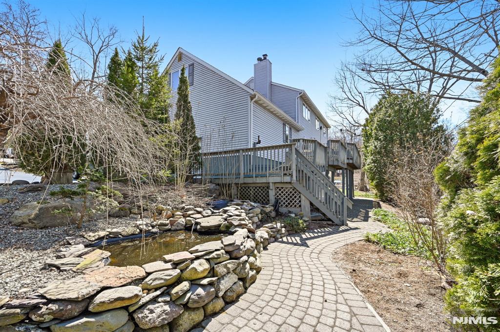 main property photo 40