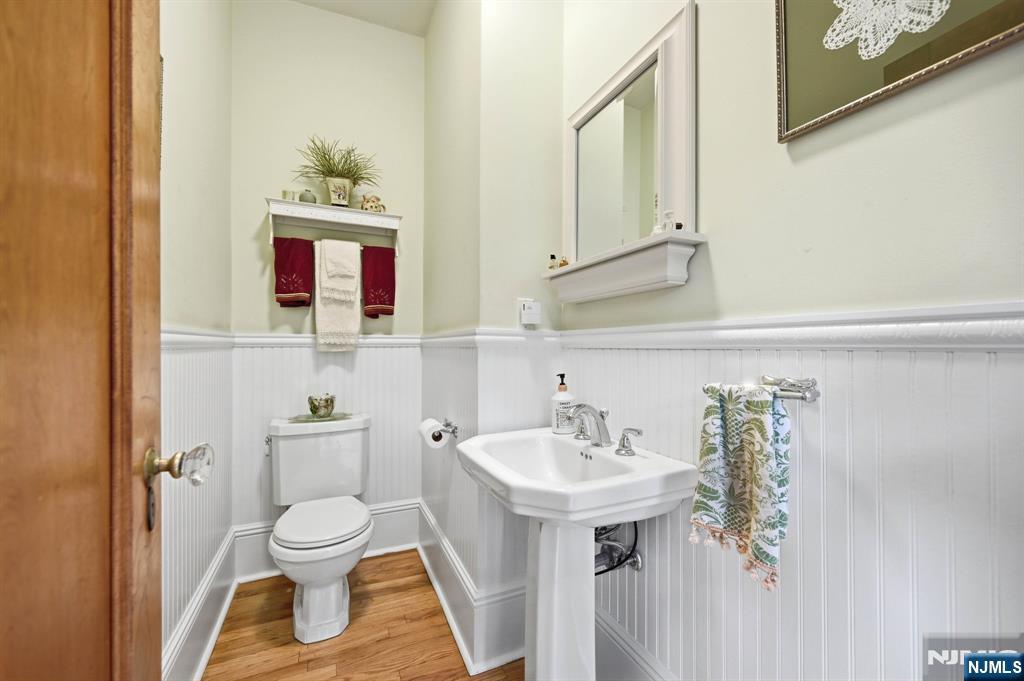 main property photo 14