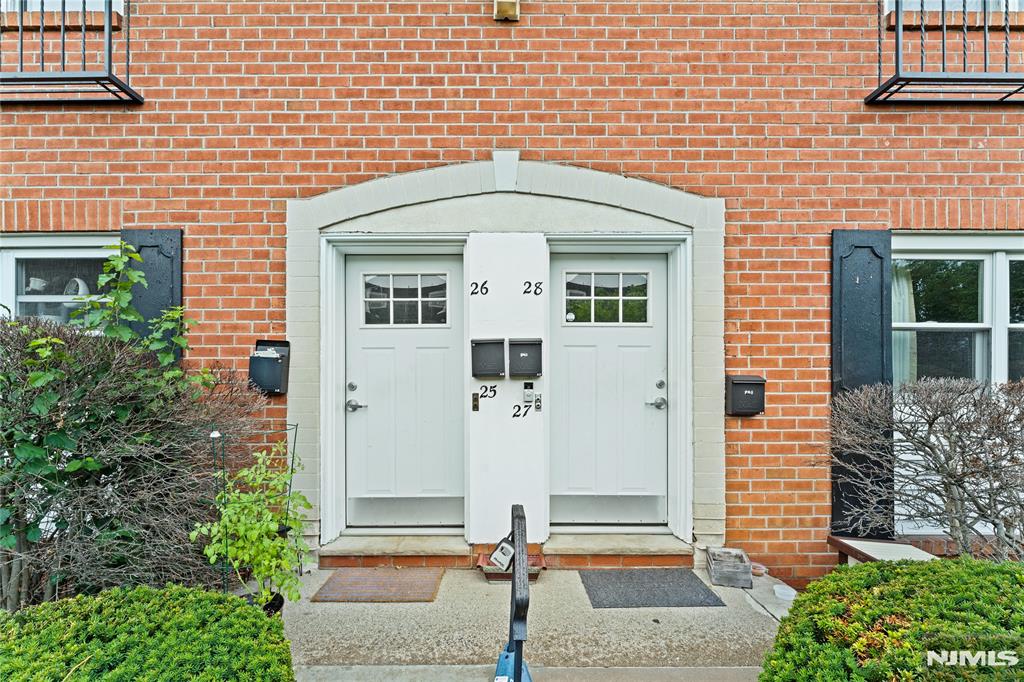 main property photo 16