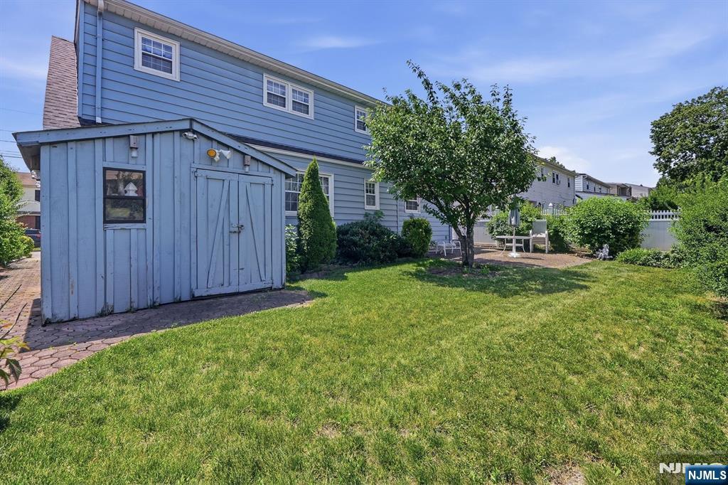 main property photo 43
