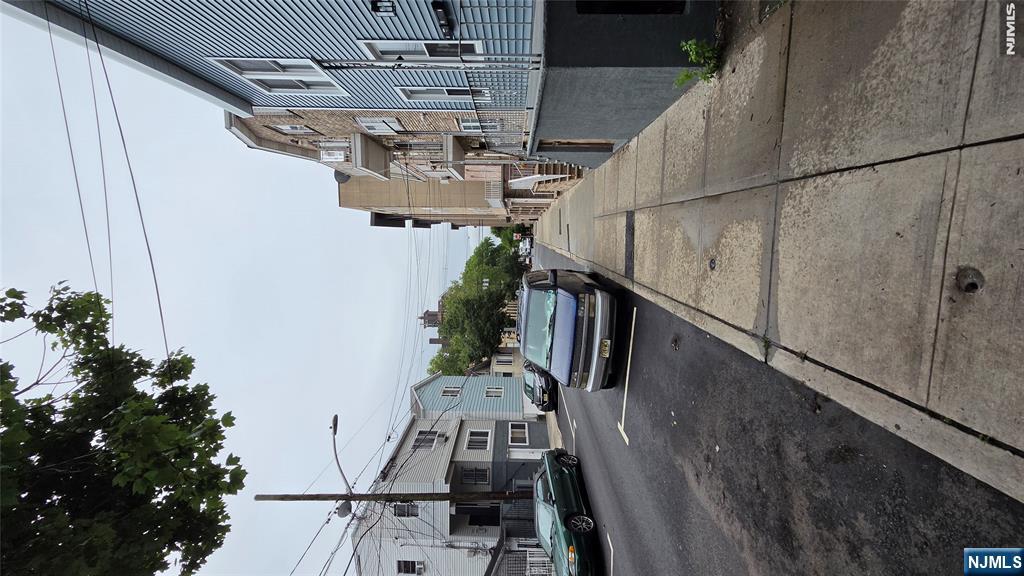 main property photo 27