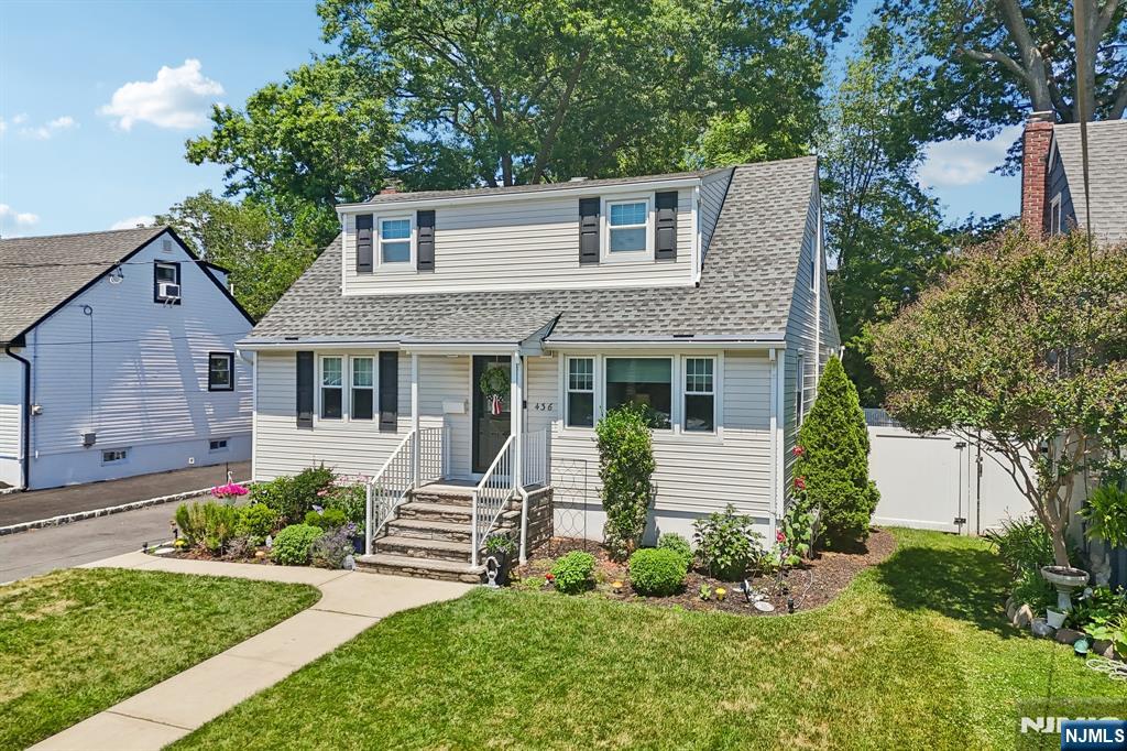 main property photo 44