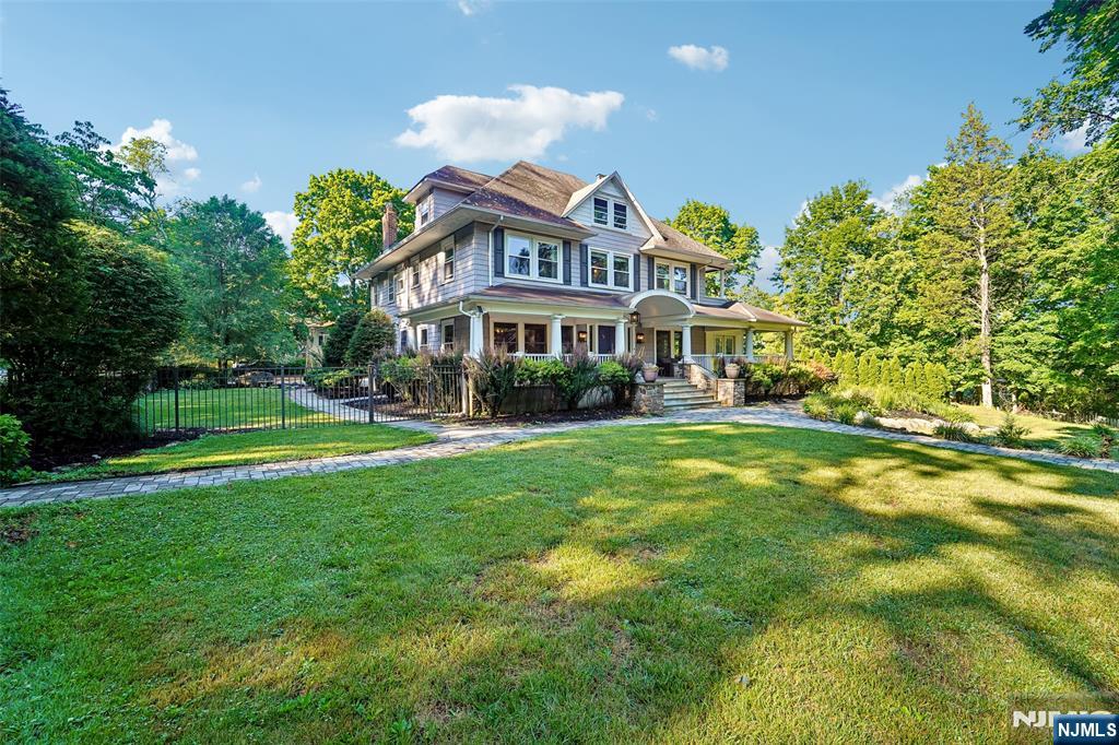 main property photo 38