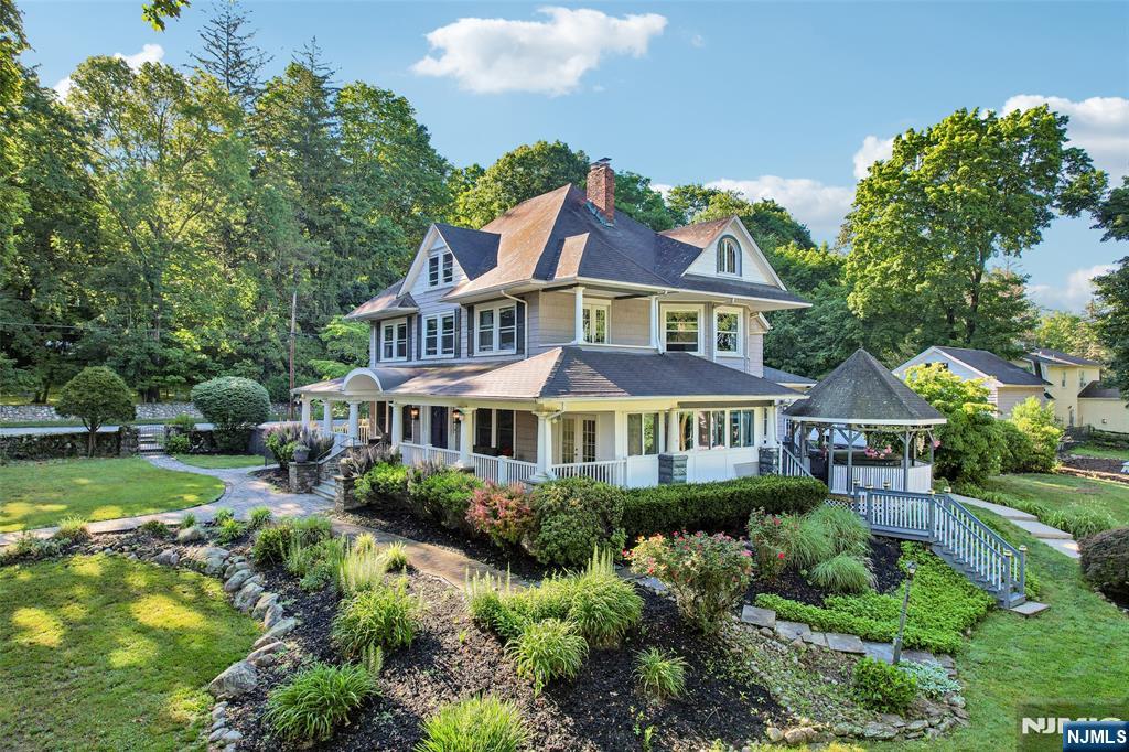 main property photo 40