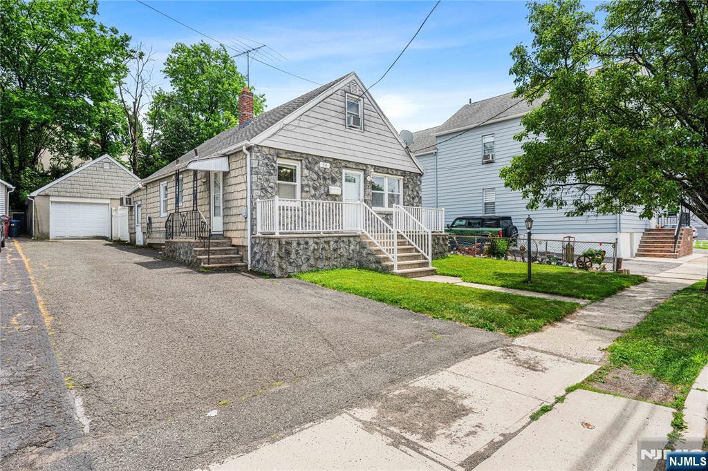 main property photo 2