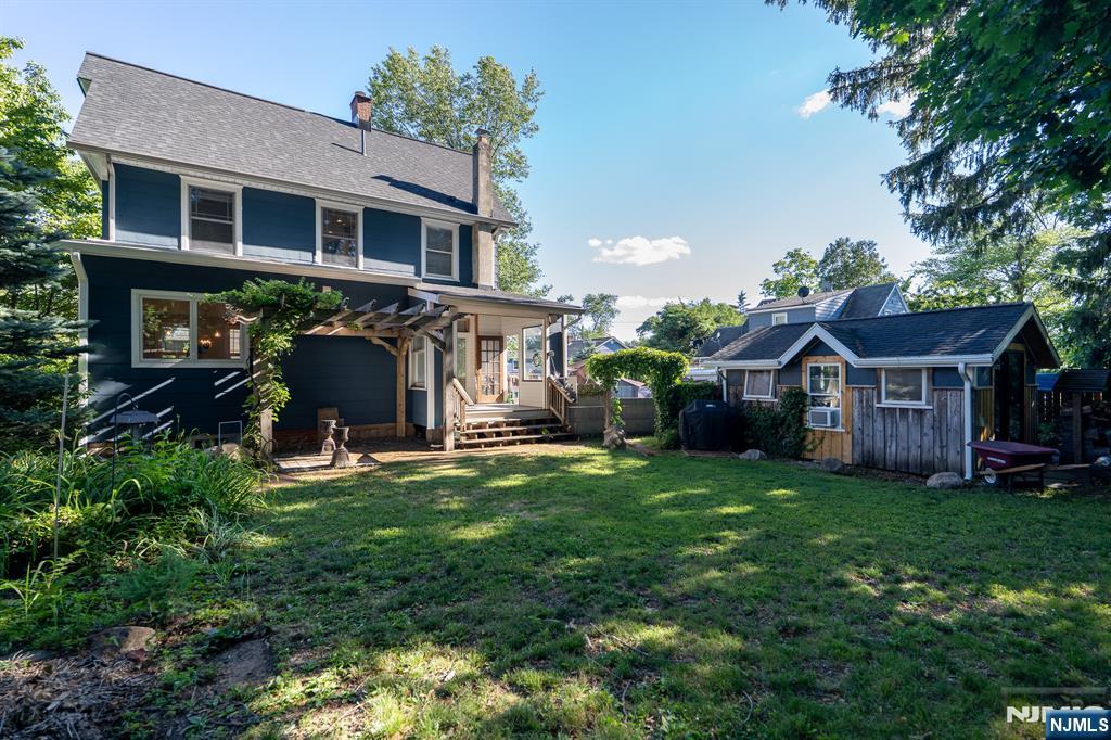 main property photo 32