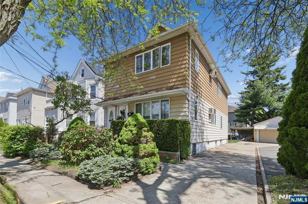 main property photo 35