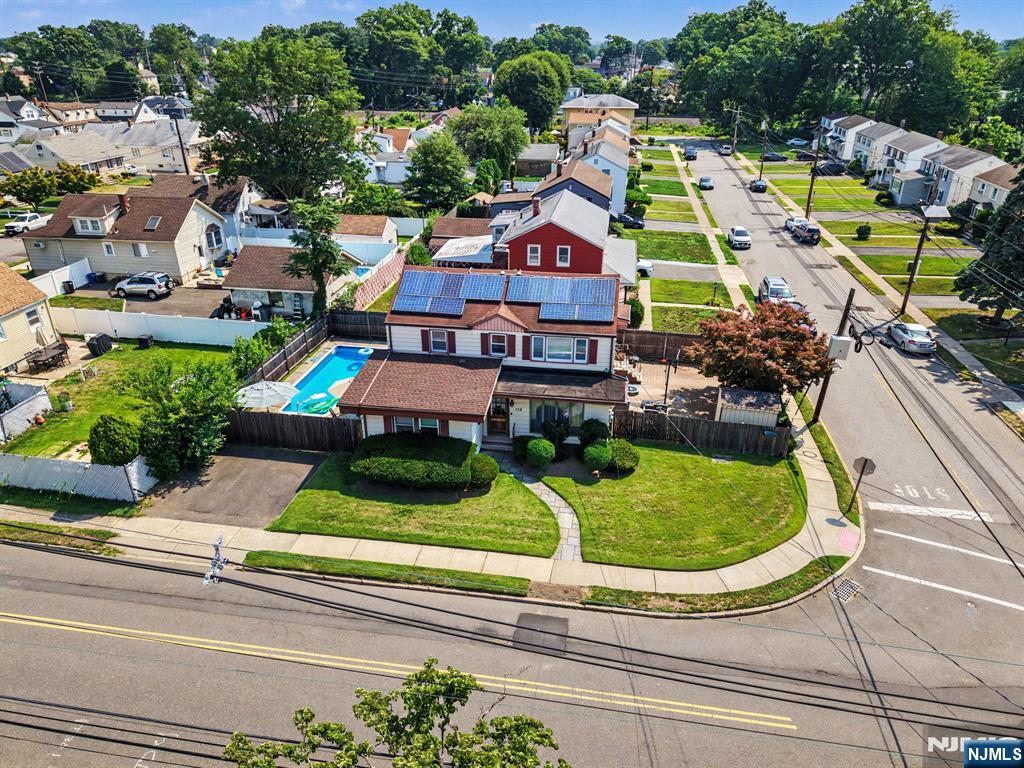main property photo 24