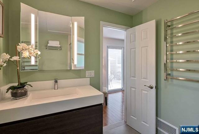 property viewer photo 14