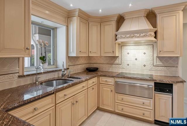 property viewer photo 18