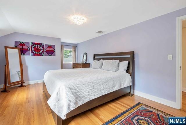 property viewer photo 24