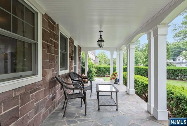 property viewer photo 3