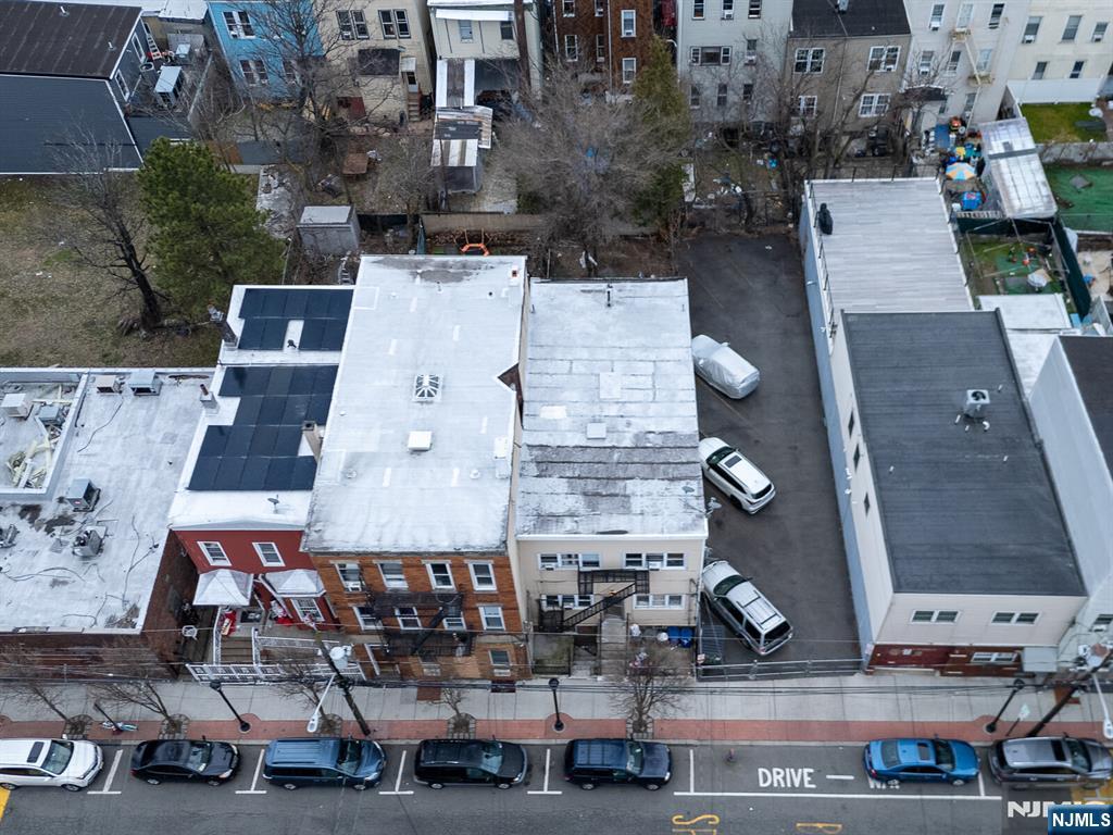 main property photo 14