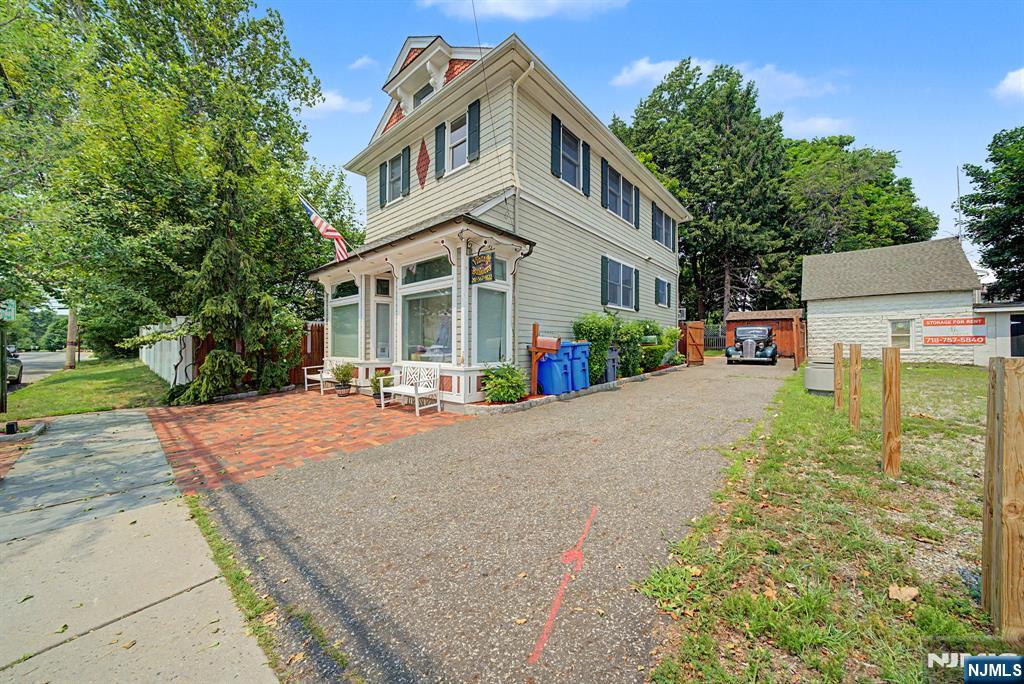 main property photo 22