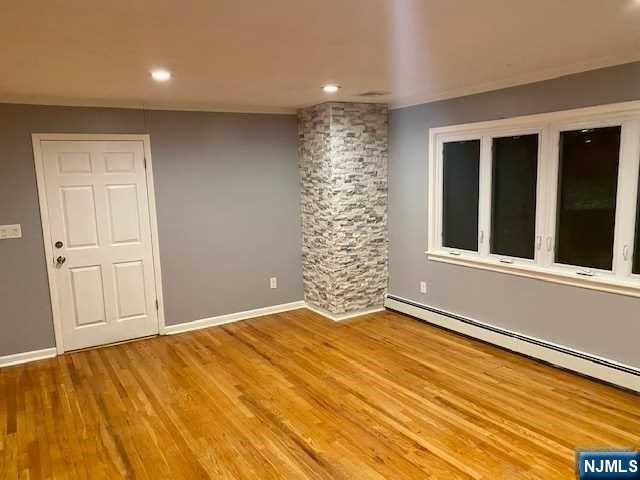 property viewer photo 5