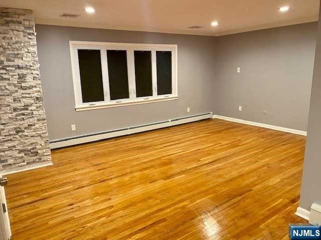 property viewer photo 6