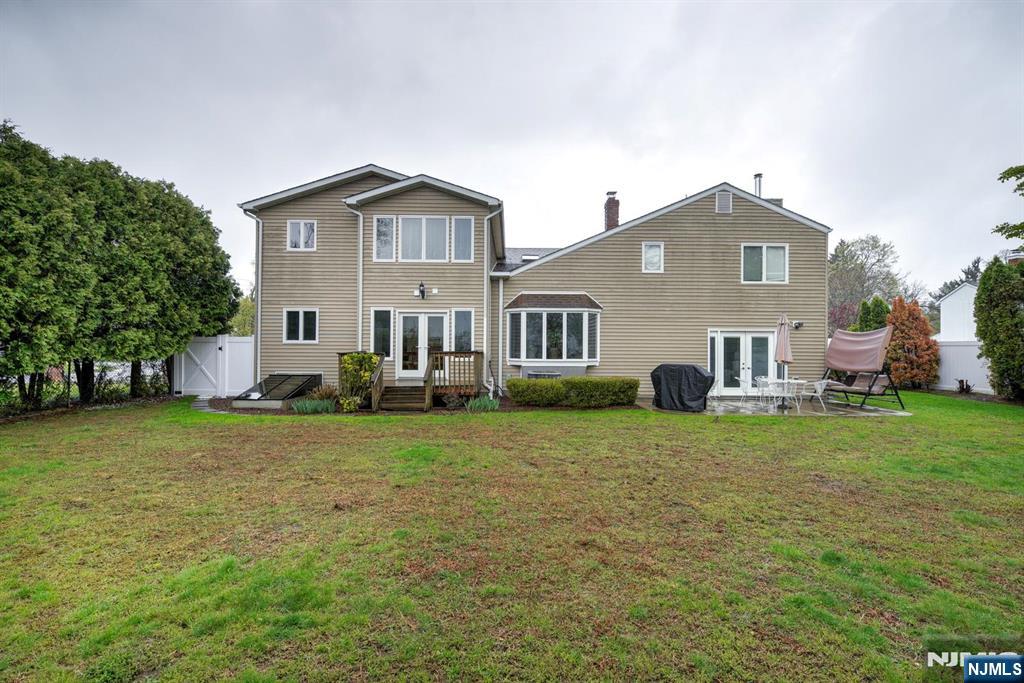 main property photo 48
